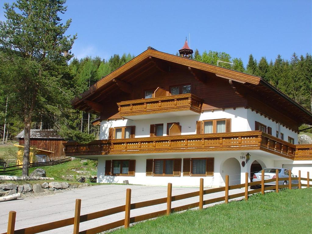 Landhaus Dickhardt Apartamento Schladming Exterior foto