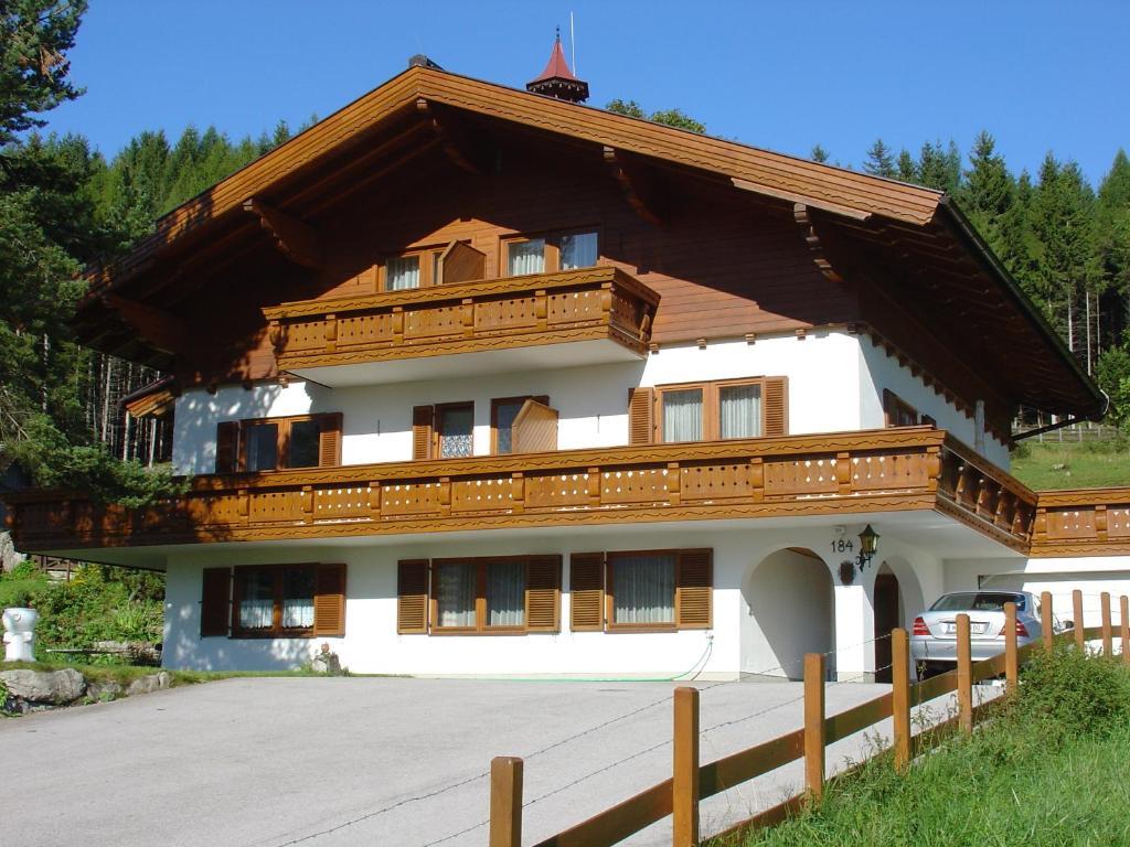 Landhaus Dickhardt Apartamento Schladming Exterior foto
